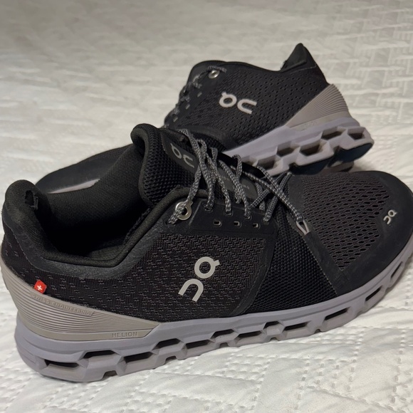 On Running Shoes - On Cloud OC Running Shoes Athletic Footwear Sneakers Sporty Black Grey Woman 9.5